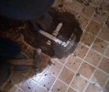 锡林郭勒盟卫生间漏水维修公司为您分享下卫生间渗水如何处理及注意事项